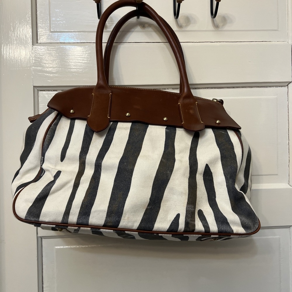 Dooney & Bourke Leather n Canvas Weekender Travel Zebra Satchel Tote Bag 17" lg - Picture 4 of 11